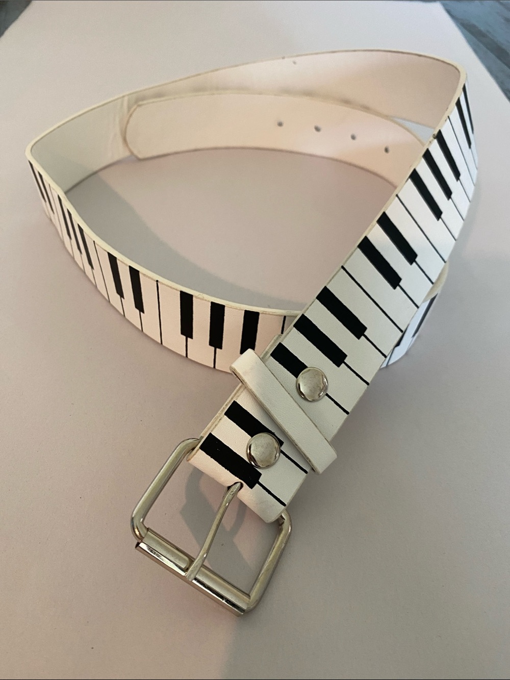 Source Unknown White and Black Piano Key Print Belt